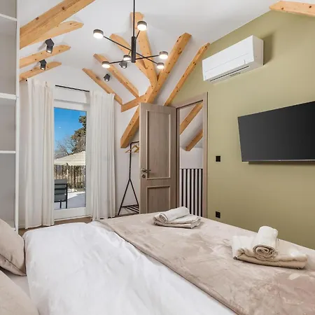 Cozy In With Wifi *
